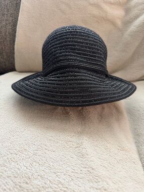 Elegant Black Wide-Brim Women's Sun Hat with Subtle Metallic Accents